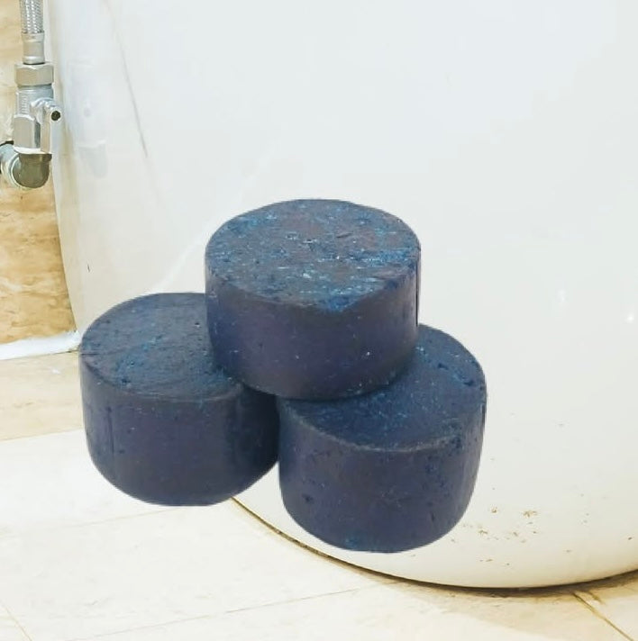 Pastilla azul para baño